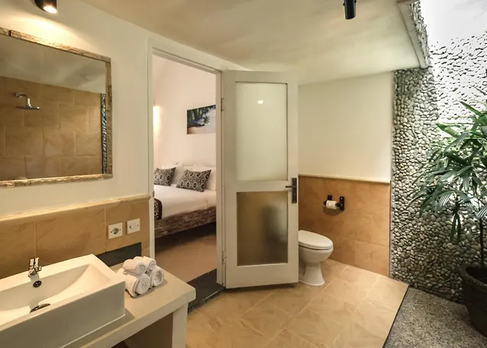 Guest house Nami Surf Canggu (Bali)
